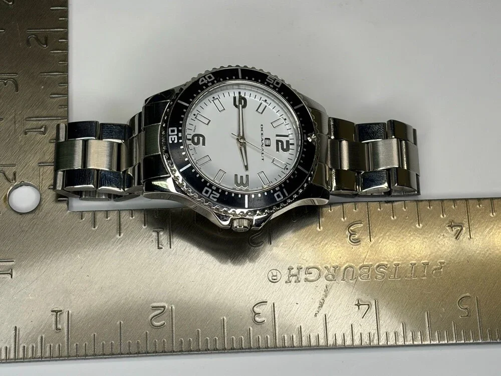 Oceanaut Camara OC9810 Stainless Steel White Dial Divers Style Watch 40mm
